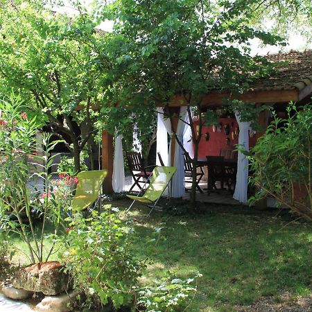 Les Pascals Bed and Breakfast Saint-Paul-lès-Romans Eksteriør billede